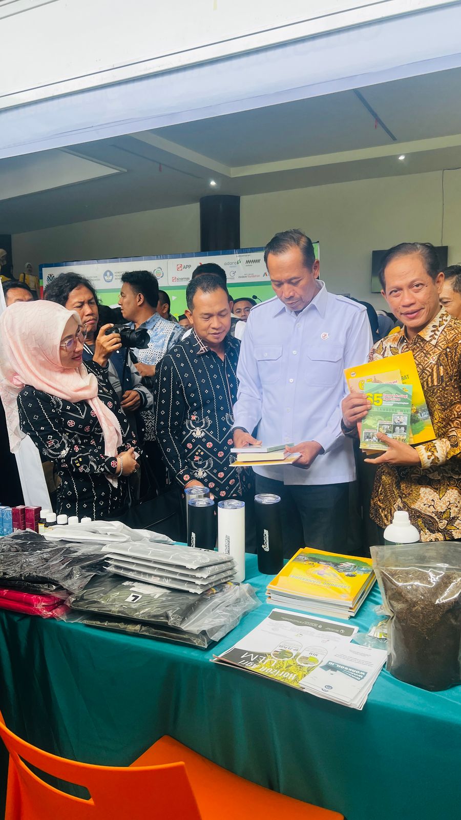 Galeri Gambar 2